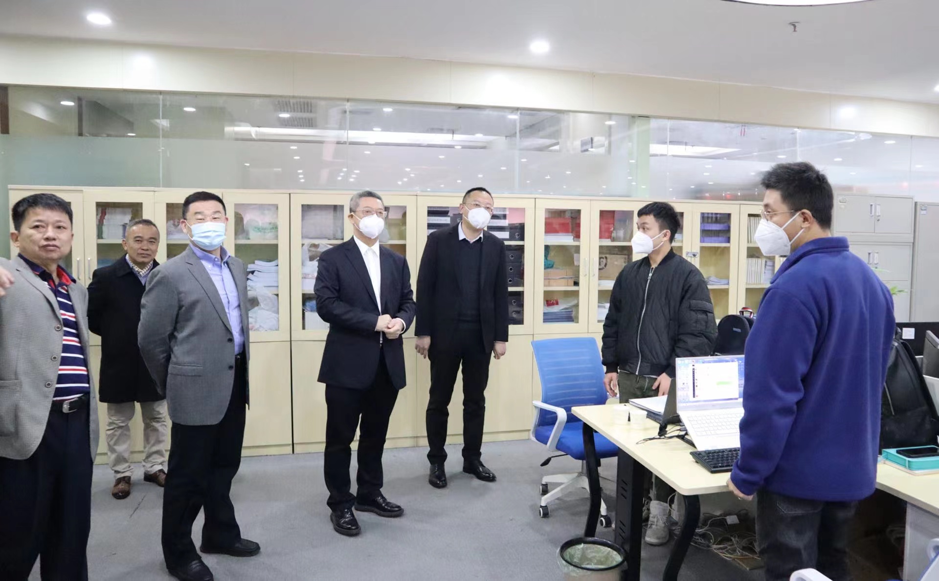 思想為魂丨“疫”中堅持，良友人加油！